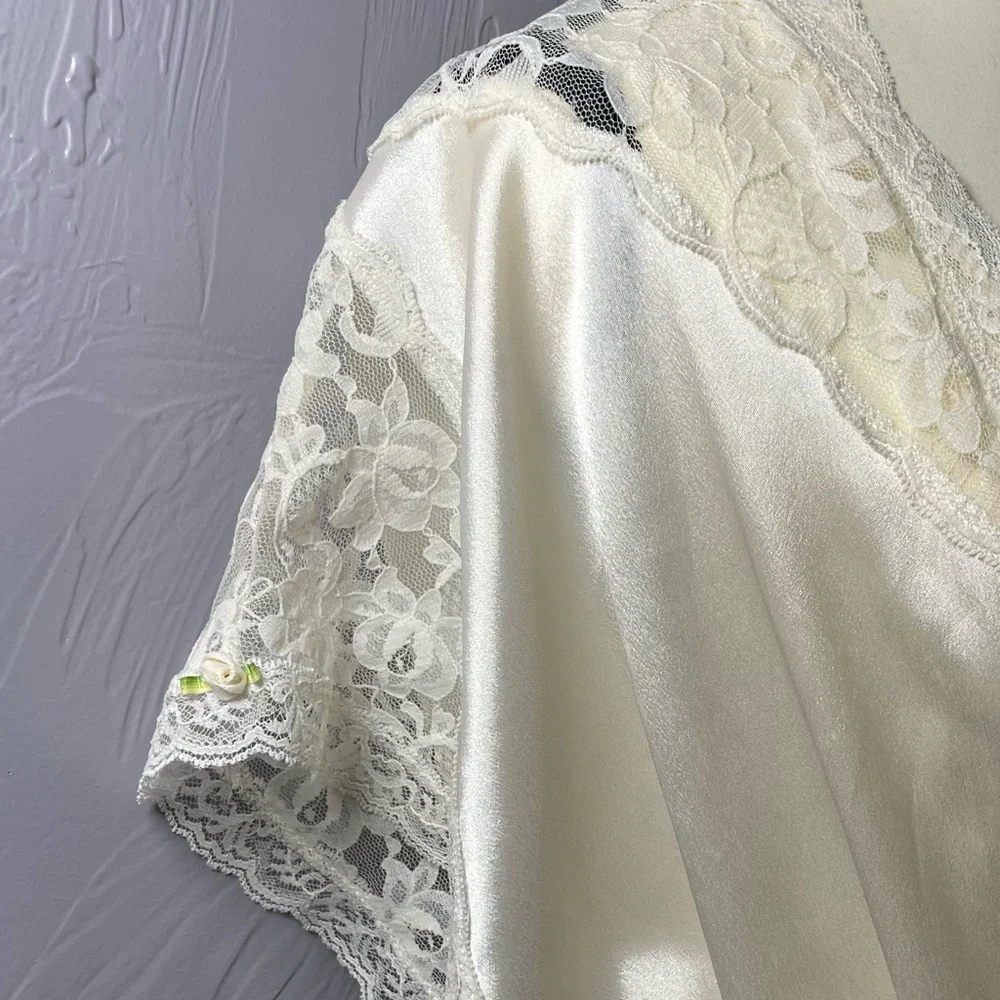 🔥VINTAGE LILY OF FRANCE 60s 70s 80s Lace Nightgown Robe Chemise Set Cream - Picture 3 of 16